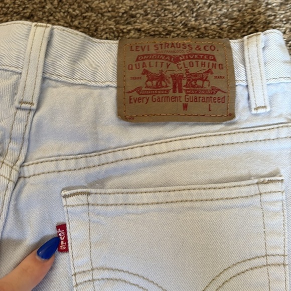 Vintage Levi's Denim Shorts - Picture 6 of 6